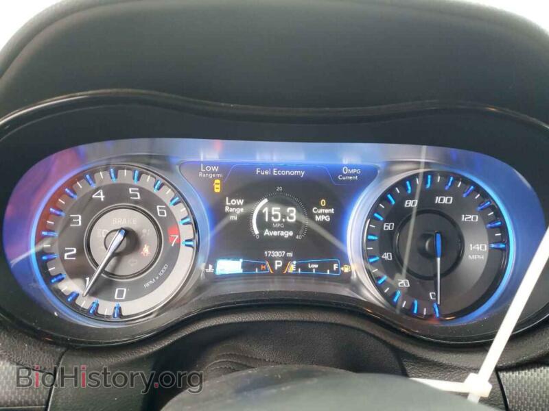 2016 Chrysler 300 (VIN 2C3CCAGG1GH144972) — фото 9 из 12
