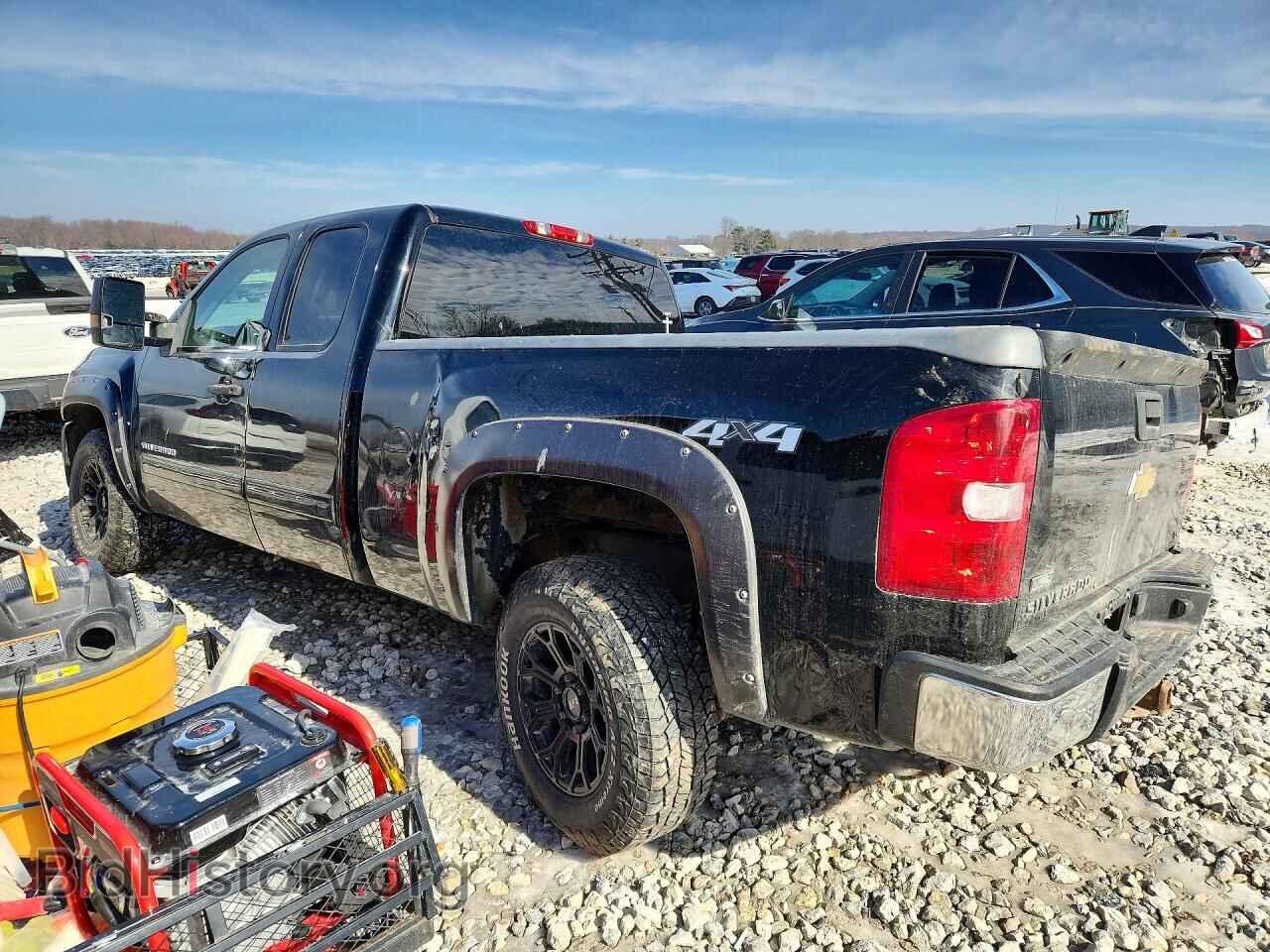 2011 CHEVROLET SILVERADO - VIN: 1GCRKREA8BZ291675 - Фото 2