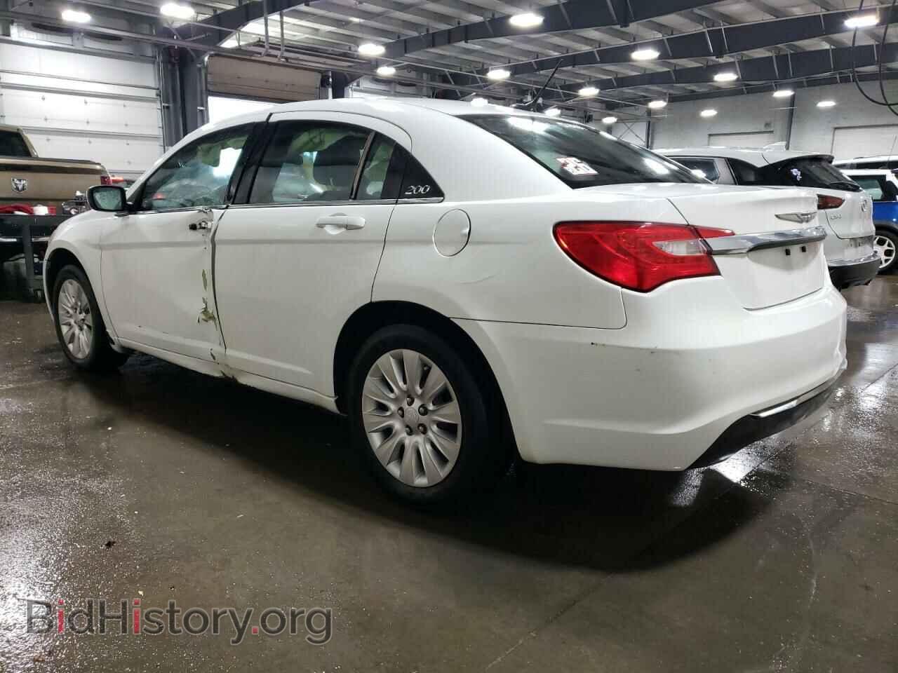 2013 CHRYSLER 200 - VIN: 1C3CCBAB5DN641836 - Фото 2
