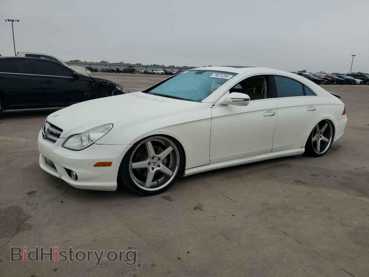 Photo WDDDJ7CB1BA171735 - MERCEDES-BENZ CLS-CLASS 2011