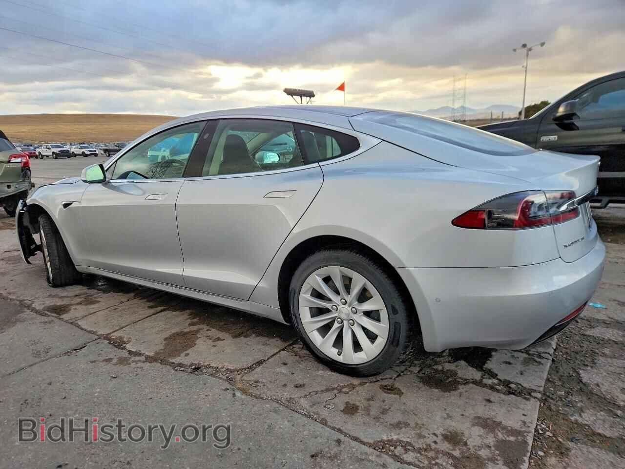 2017 TESLA MODEL S - VIN: 5YJSA1E21HF225000 - Фото 2