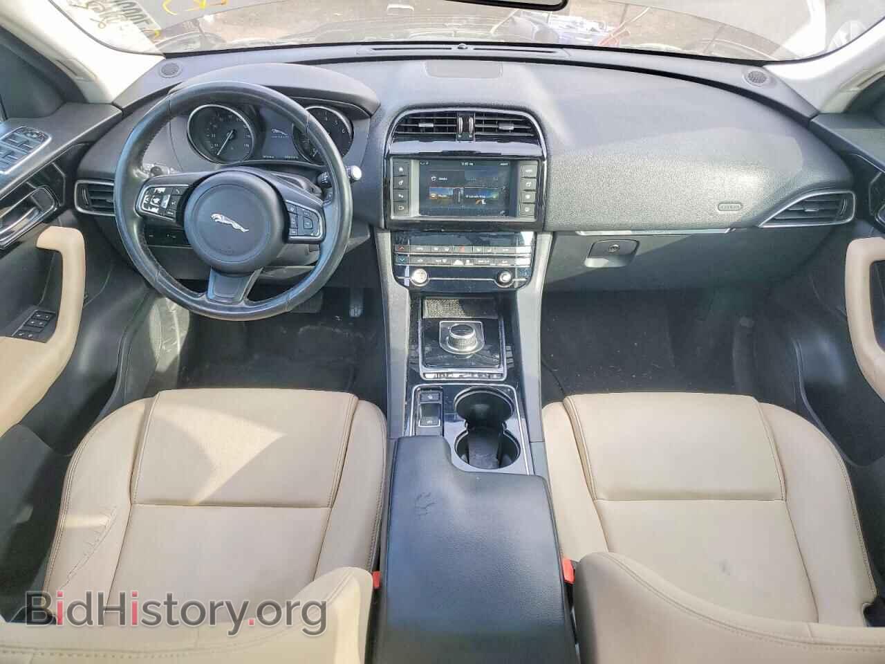 2017 JAGUAR F-PACE - VIN: SADCJ2BV5HA092473 - Фото 8