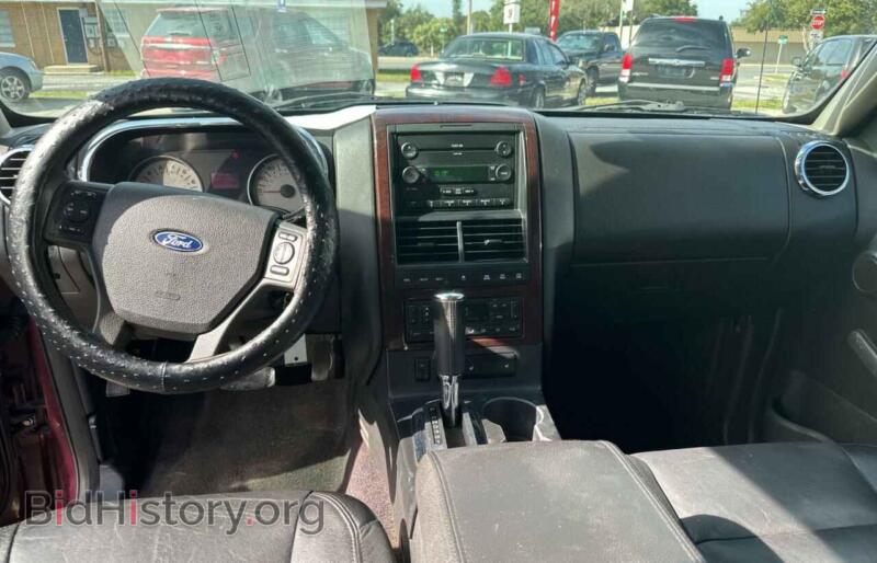 2006 Ford EXPLORER (VIN 1FMEU75E86UB43184) — photo 9 of 10