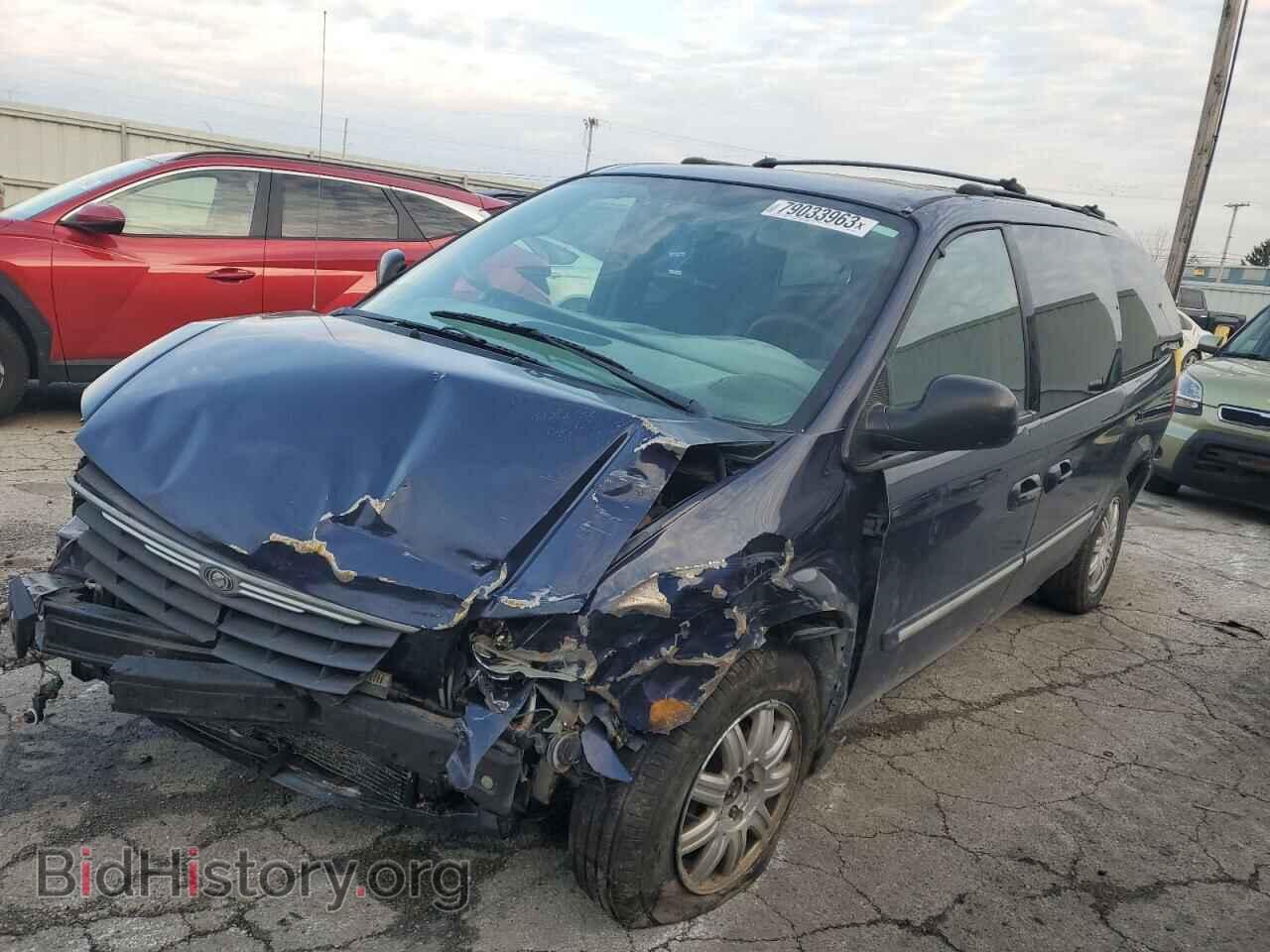 Photo 2C4GP54L65R147397 - CHRYSLER MINIVAN 2005