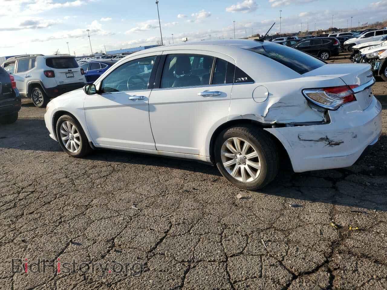 2013 CHRYSLER 200 - VIN: 1C3CCBCG5DN736650 - Фото 2