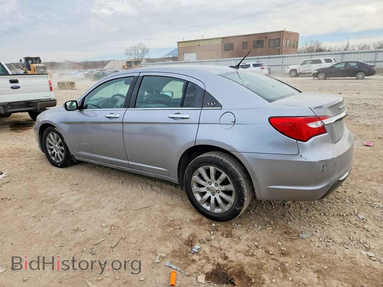 2013 CHRYSLER 200 - VIN: 1C3CCBCG8DN510554 - Фото 2