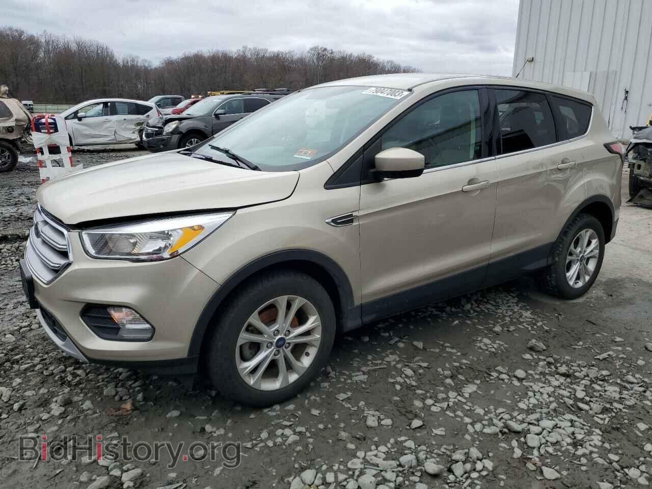 Фотография 1FMCU0GD3HUF01250 - FORD ESCAPE 2017