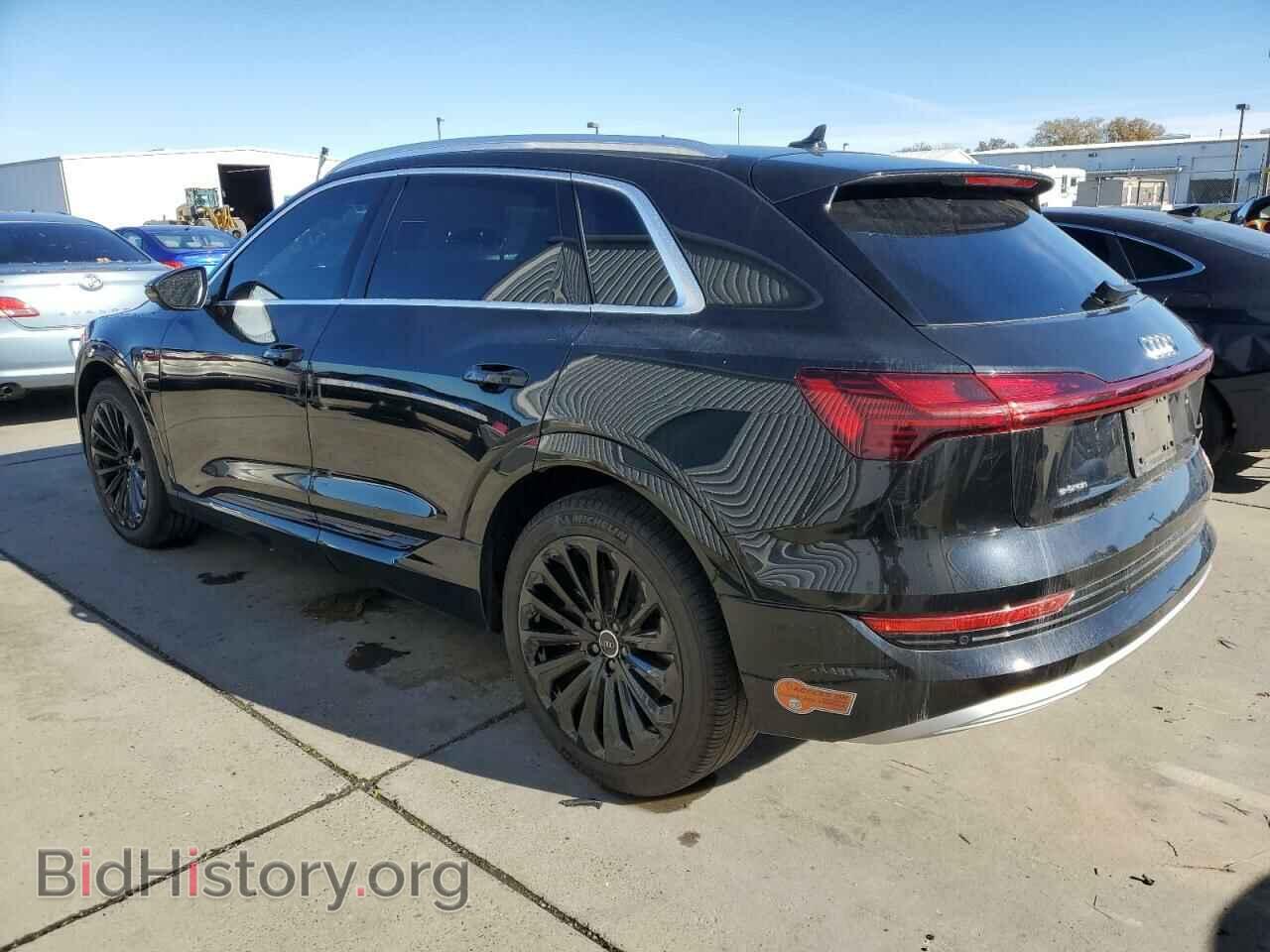 2019 AUDI E-TRON - VIN: WA1VAAGEXKB006027 - Photo 2