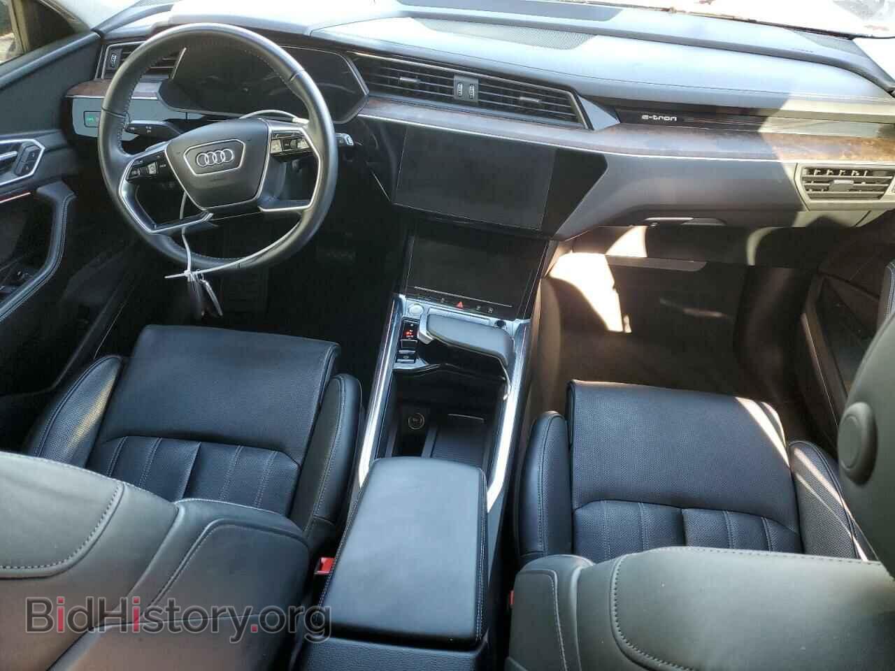 2019 AUDI E-TRON - VIN: WA1VAAGEXKB006027 - Photo 8