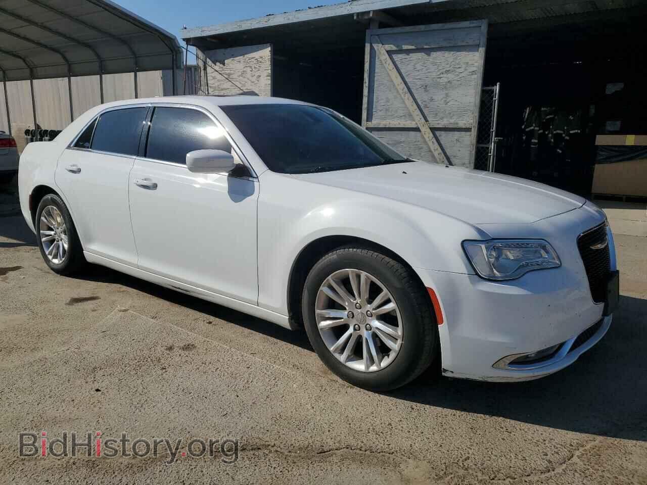 2016 CHRYSLER 300 - VIN: 2C3CCAAG6GH313439 - Фото 4