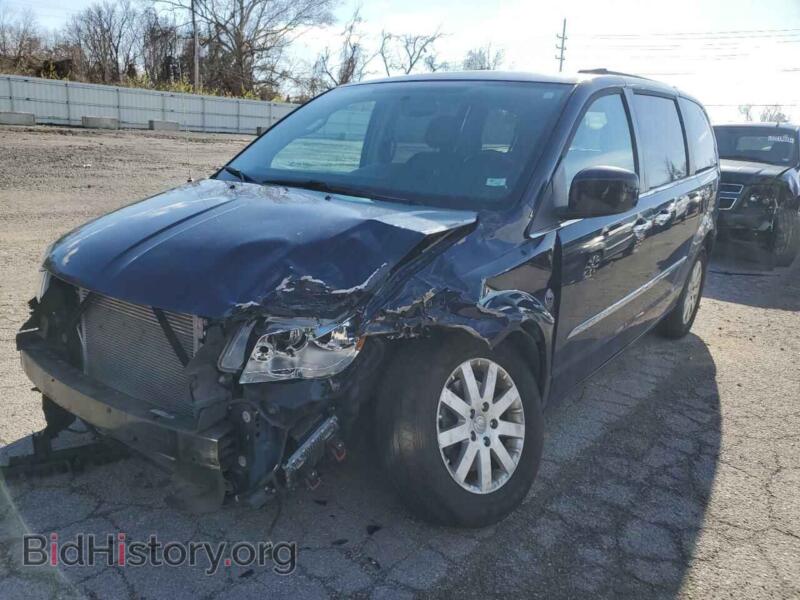 2015 Chrysler MINIVAN Town & COU (VIN 2C4RC1BG2FR562866) — фото 1 из 14, Copart, повреждение: передняя часть