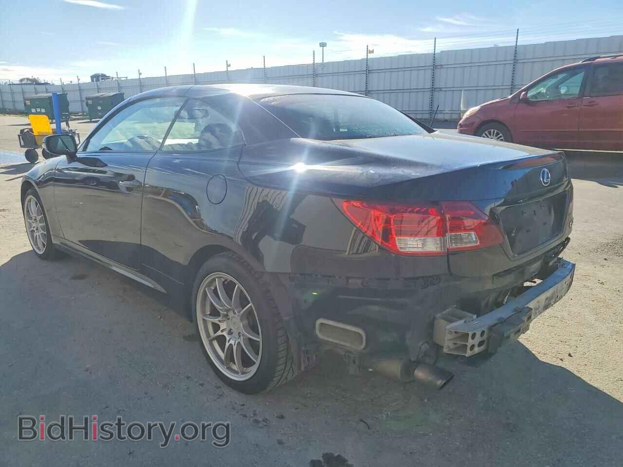 2011 LEXUS IS - VIN: JTHFF2C22B2516254 - Photo 2