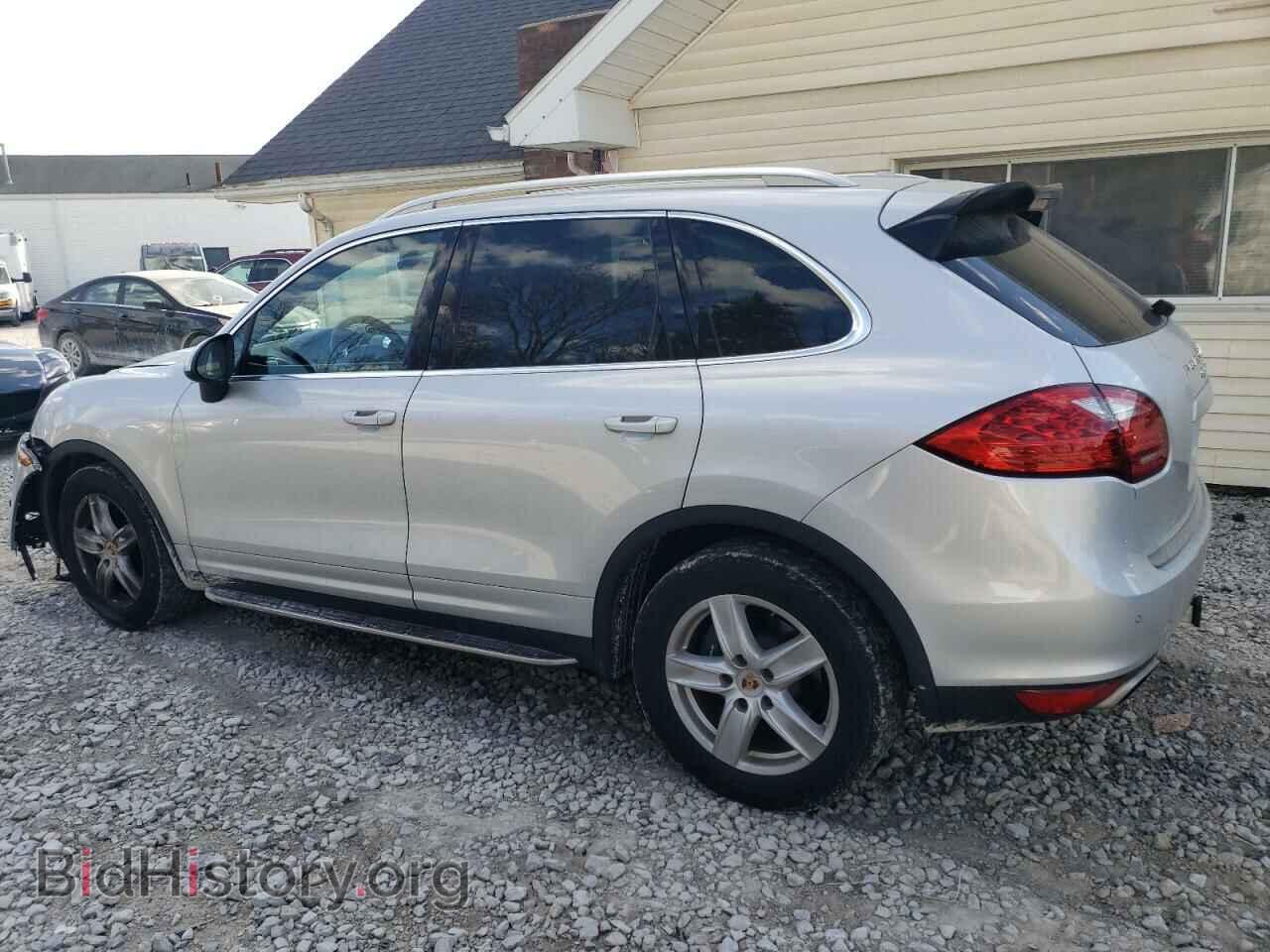 2013 PORSCHE CAYENNE - VIN: WP1AA2A26DLA07020 - Photo 2