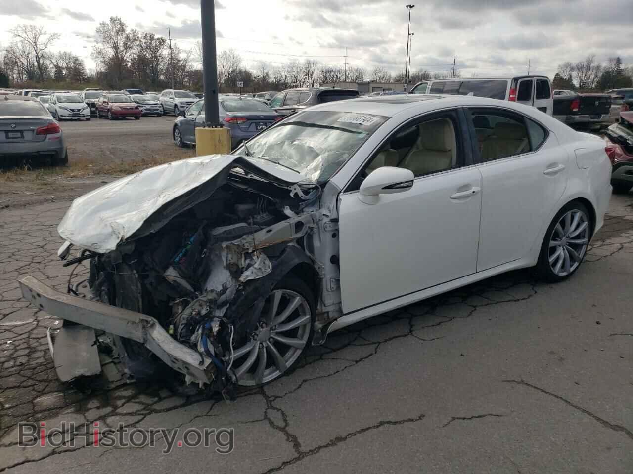Фотография JTHCF5C23C5059734 - LEXUS IS 2012
