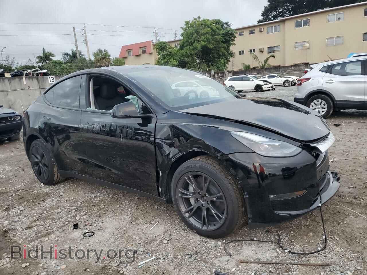 2024 TESLA MODEL Y - VIN: 7SAYGAEE8RF184937 - Фото 4