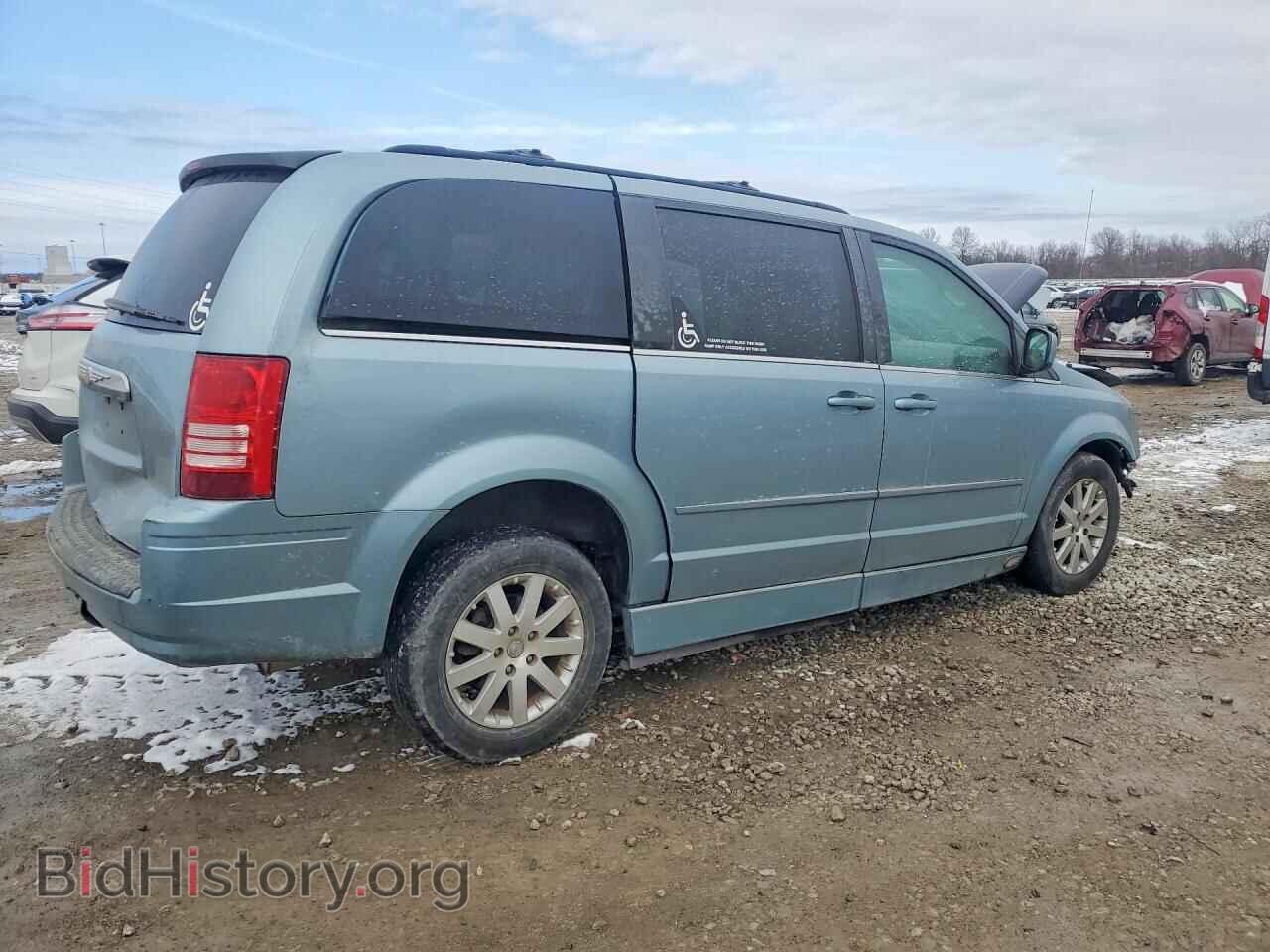 2008 CHRYSLER MINIVAN - VIN: 2A8HR54P68R729840 - Фото 3