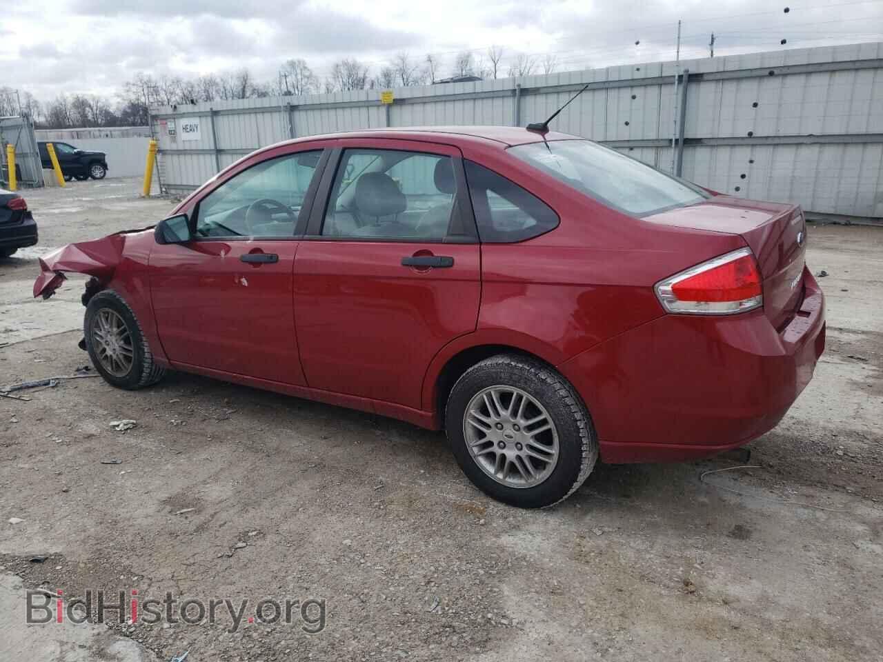2011 FORD FOCUS - VIN: 1FAHP3FN6BW201331 - Фото 2