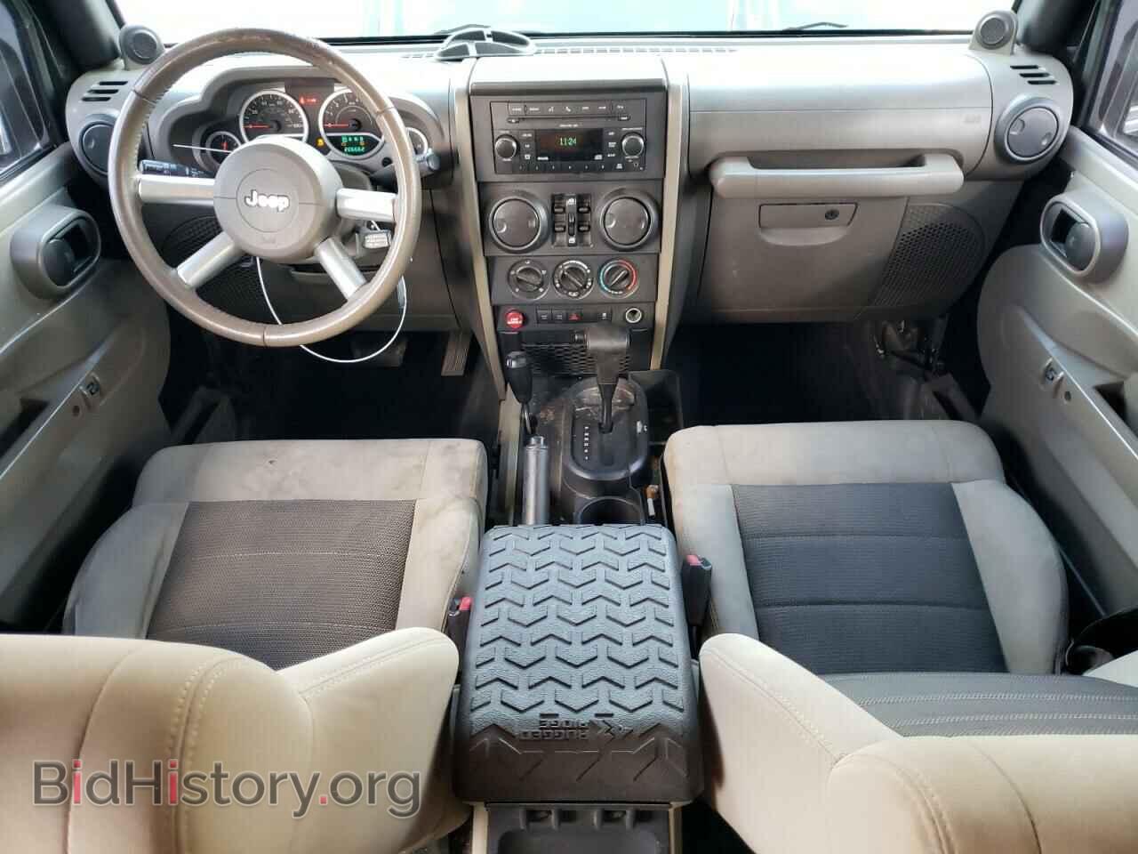2010 JEEP WRANGLER - VIN: 1J4BA6H19AL105247 - Фото 8