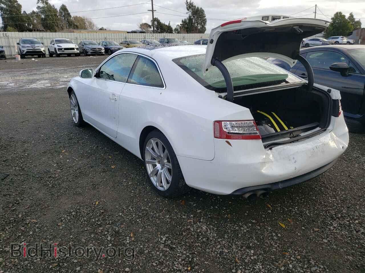 2011 AUDI A5 - VIN: WAULFAFRXBA049935 - Фото 2