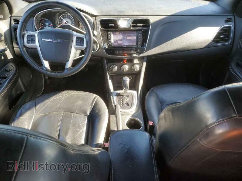 2013 Chrysler 200 (VIN 1C3CCBCG7DN574004) — photo 8 of 12