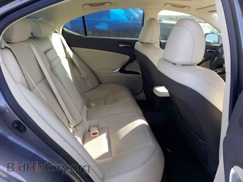 2012 Lexus IS (VIN JTHBE5C2XC5028950) — фото 10 из 13