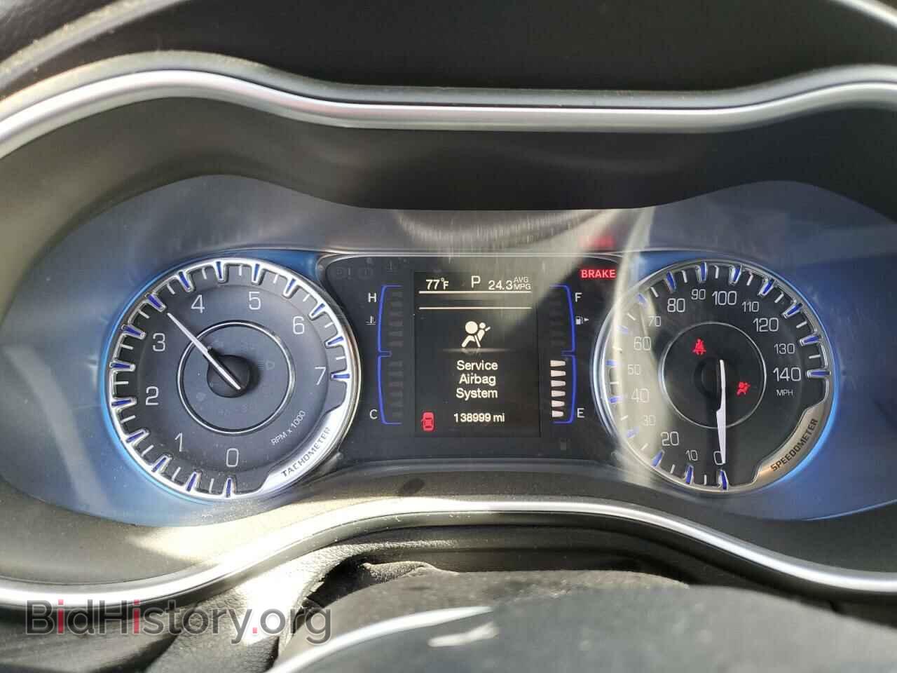 2015 CHRYSLER 200 - VIN: 1C3CCCAB2FN660594 - Фото 9