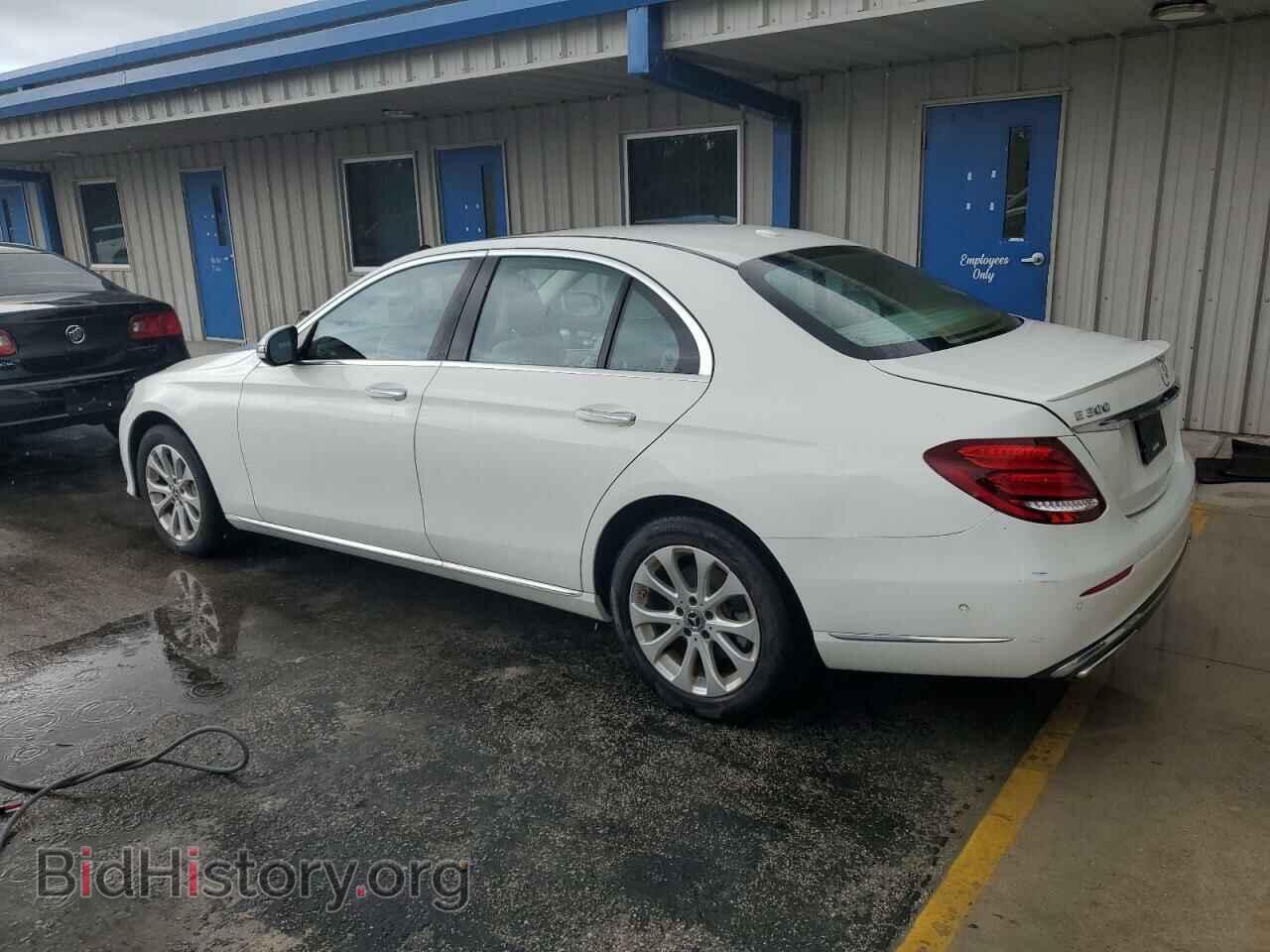 2017 MERCEDES-BENZ E-CLASS - VIN: WDDZF4JB1HA285994 - Фото 2