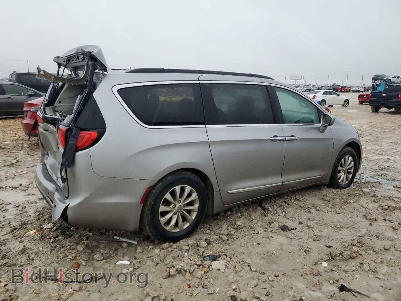 2017 CHRYSLER PACIFICA - VIN: 2C4RC1BG4HR735001 - Photo 3