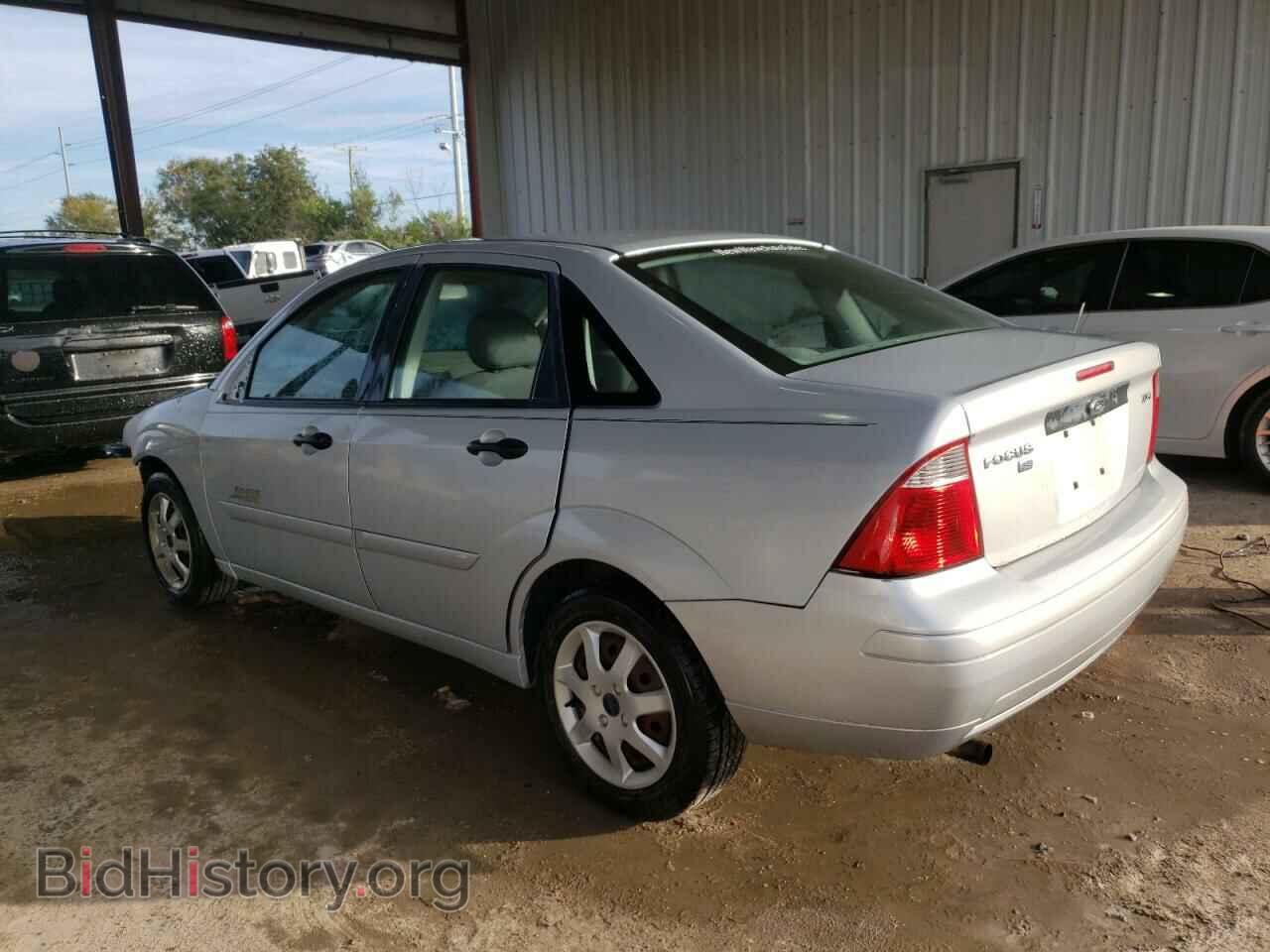2005 FORD FOCUS - VIN: 1FAFP34NX5W252913 - Фото 2