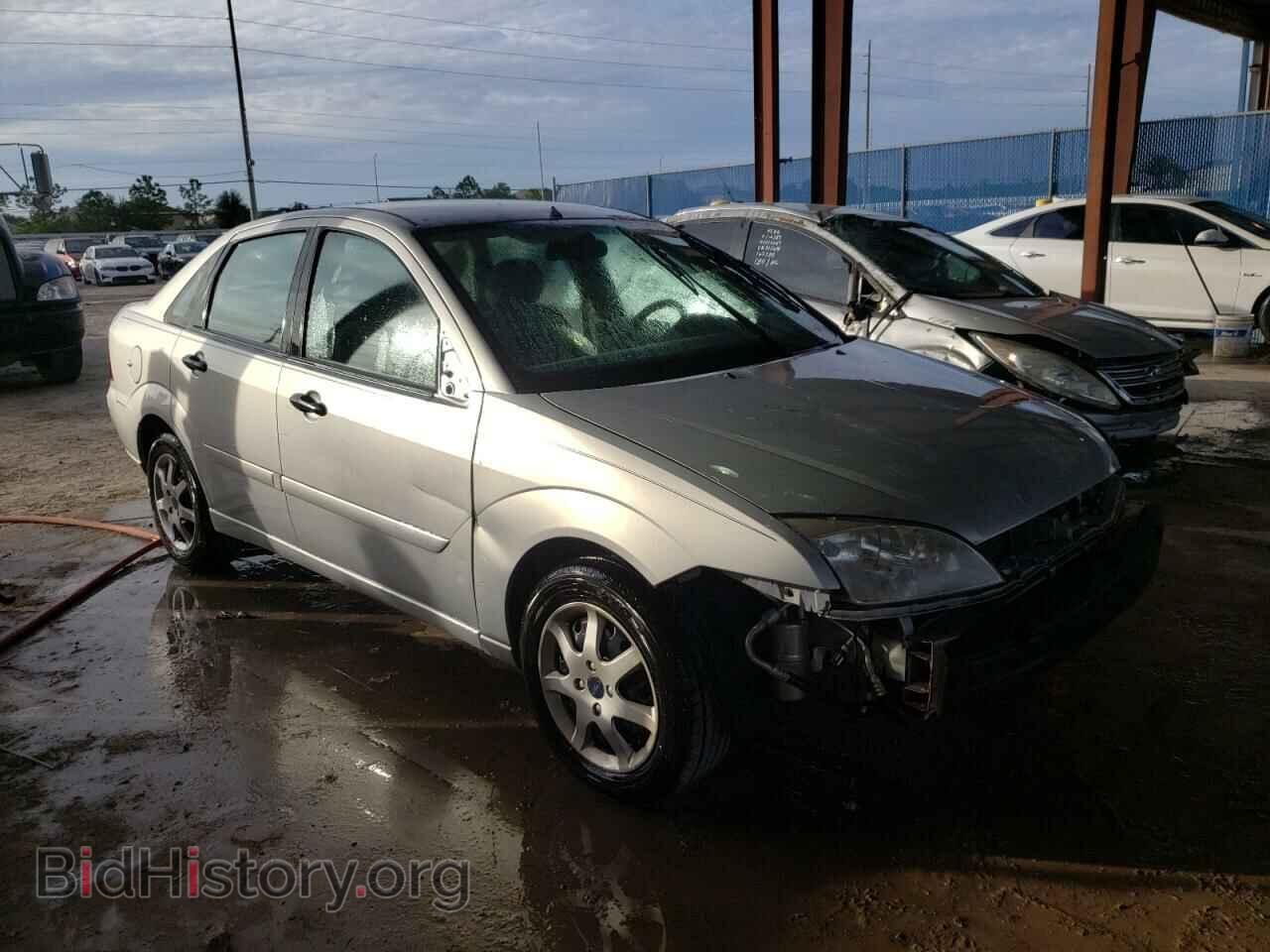 2005 FORD FOCUS - VIN: 1FAFP34NX5W252913 - Фото 4