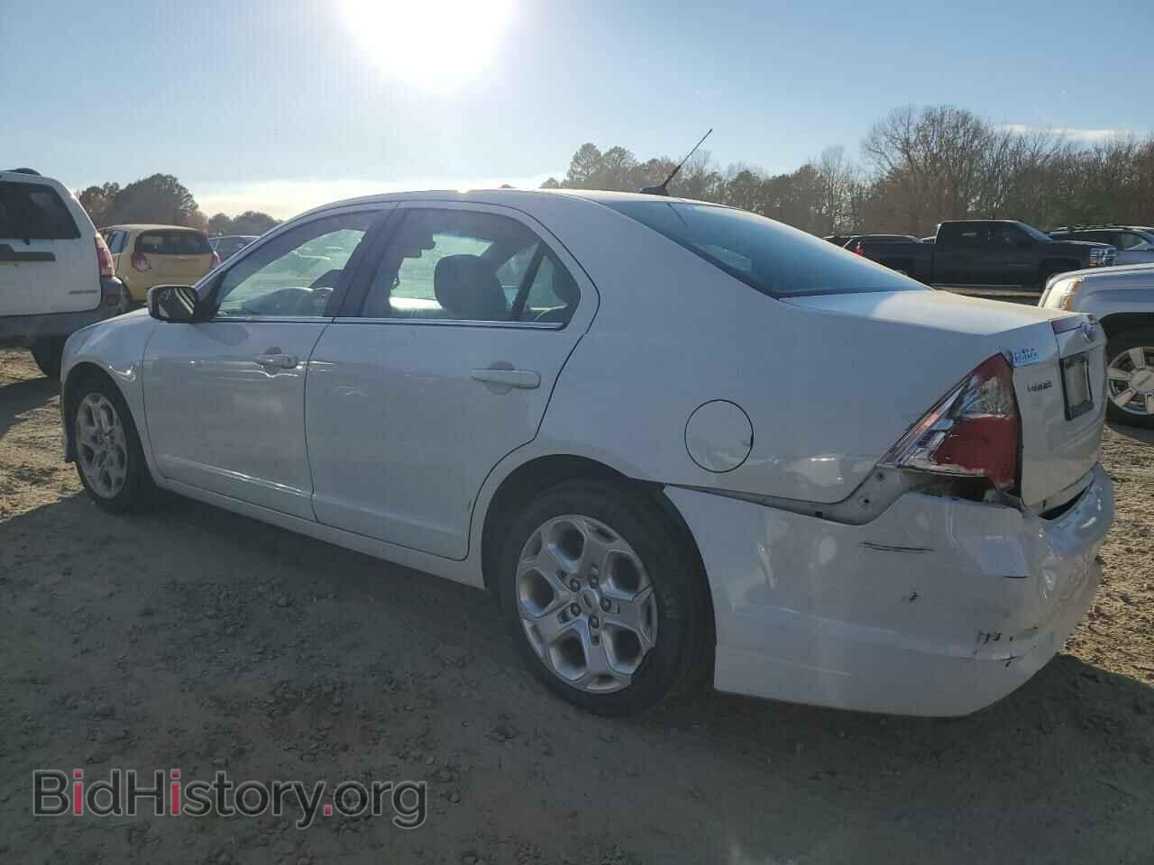 2011 FORD FUSION - VIN: 3FAHP0HA0BR310556 - Фото 2