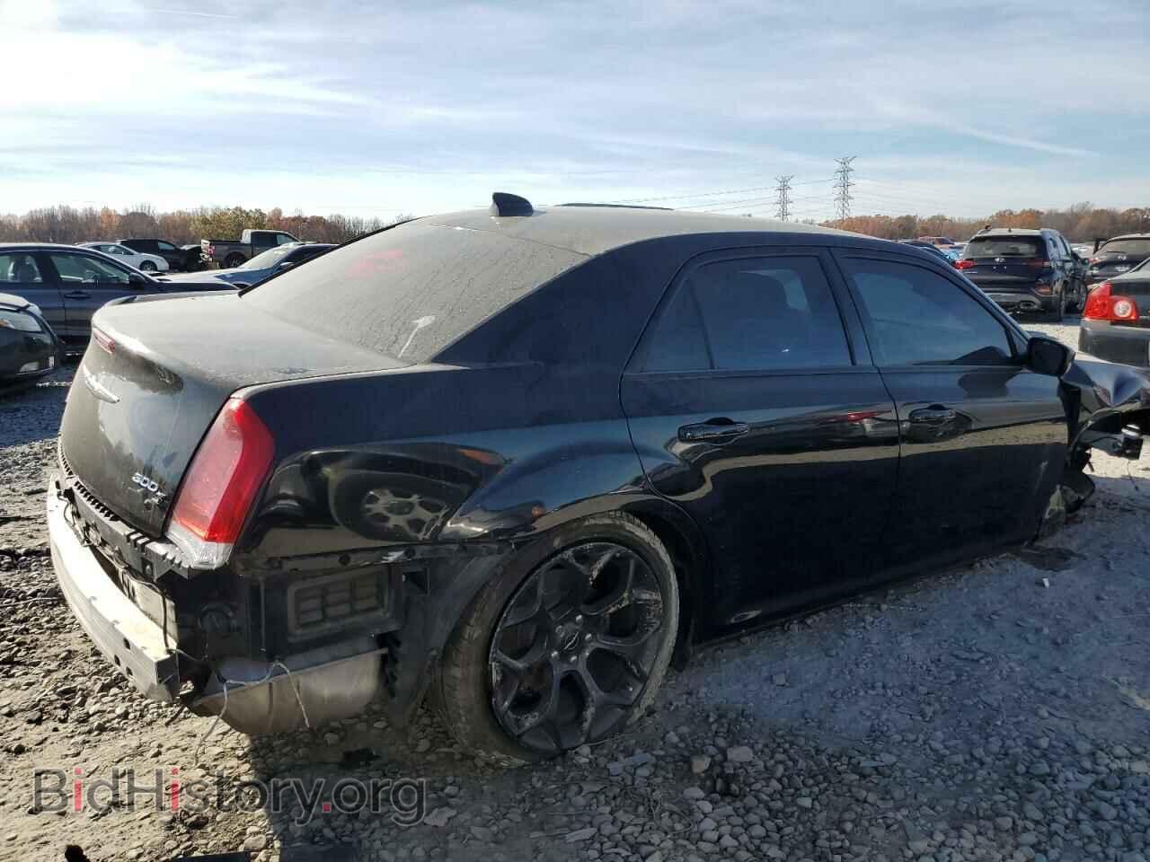 2019 CHRYSLER 300 - VIN: 2C3CCABG3KH758230 - Фото 3