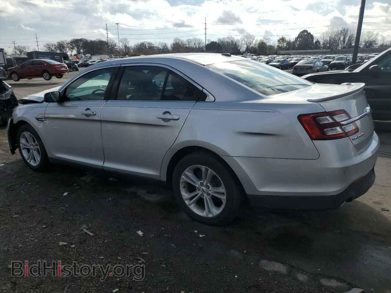 2017 FORD TAURUS - VIN: 1FAHP2E82HG102689 - Фото 2