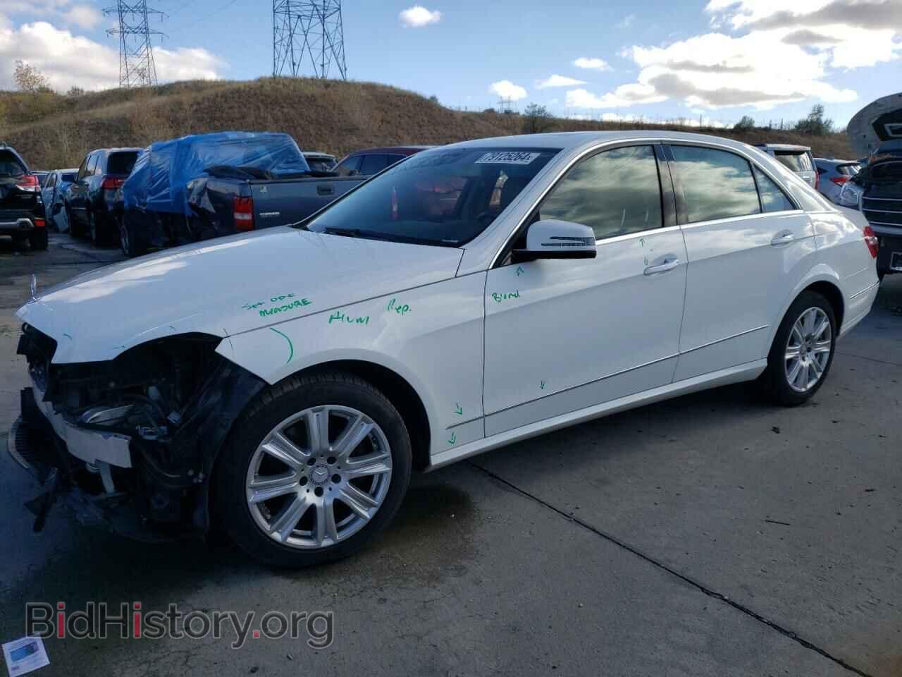 Photo WDDHF8JB5DA770040 - MERCEDES-BENZ E-CLASS 2013