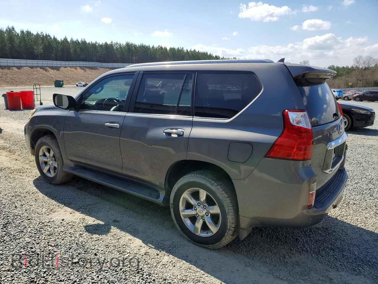 2011 LEXUS GX - VIN: JTJBM7FX5B5021472 - Photo 2