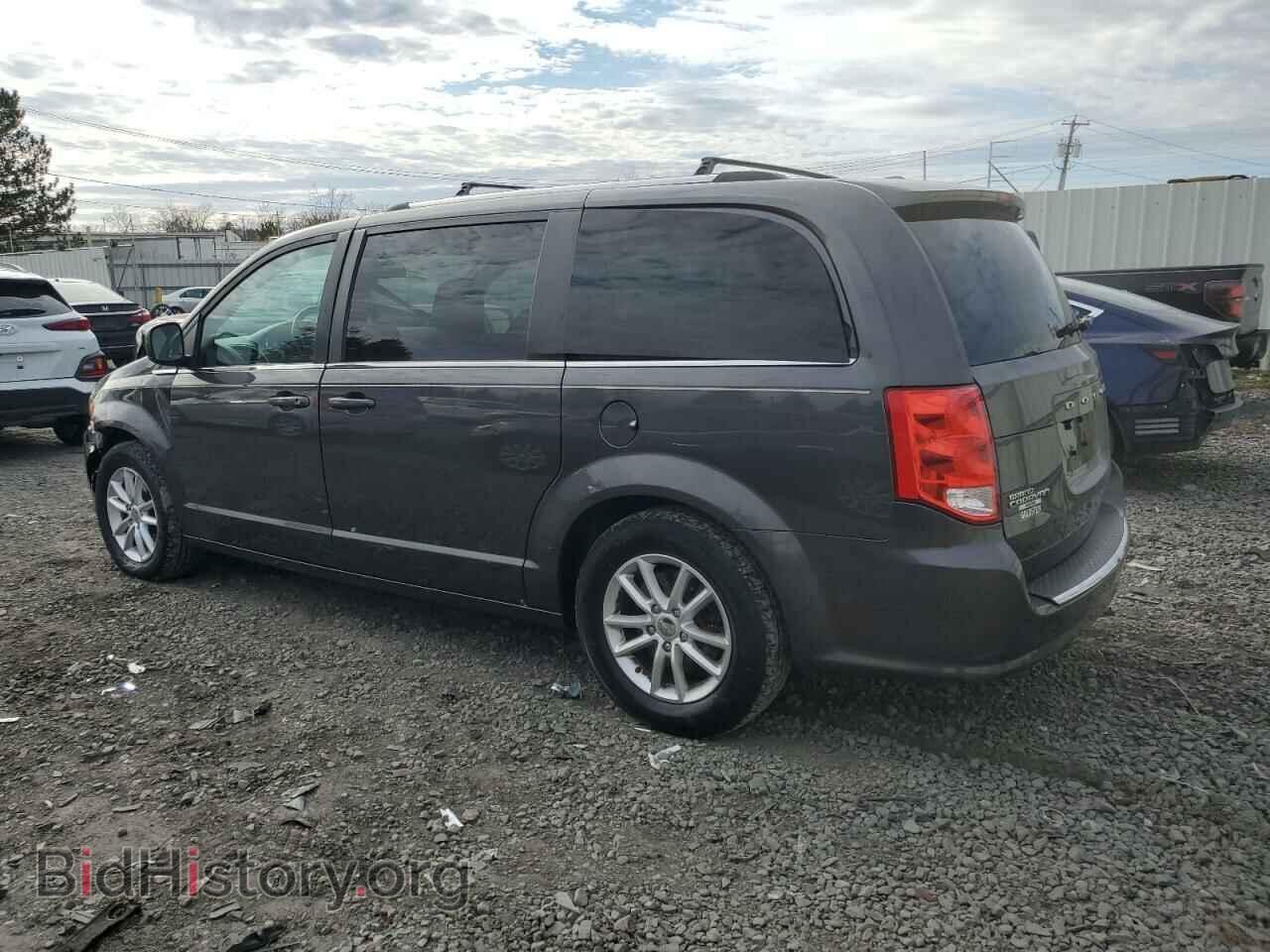 2018 DODGE CARAVAN - VIN: 2C4RDGCG9JR327145 - Фото 2