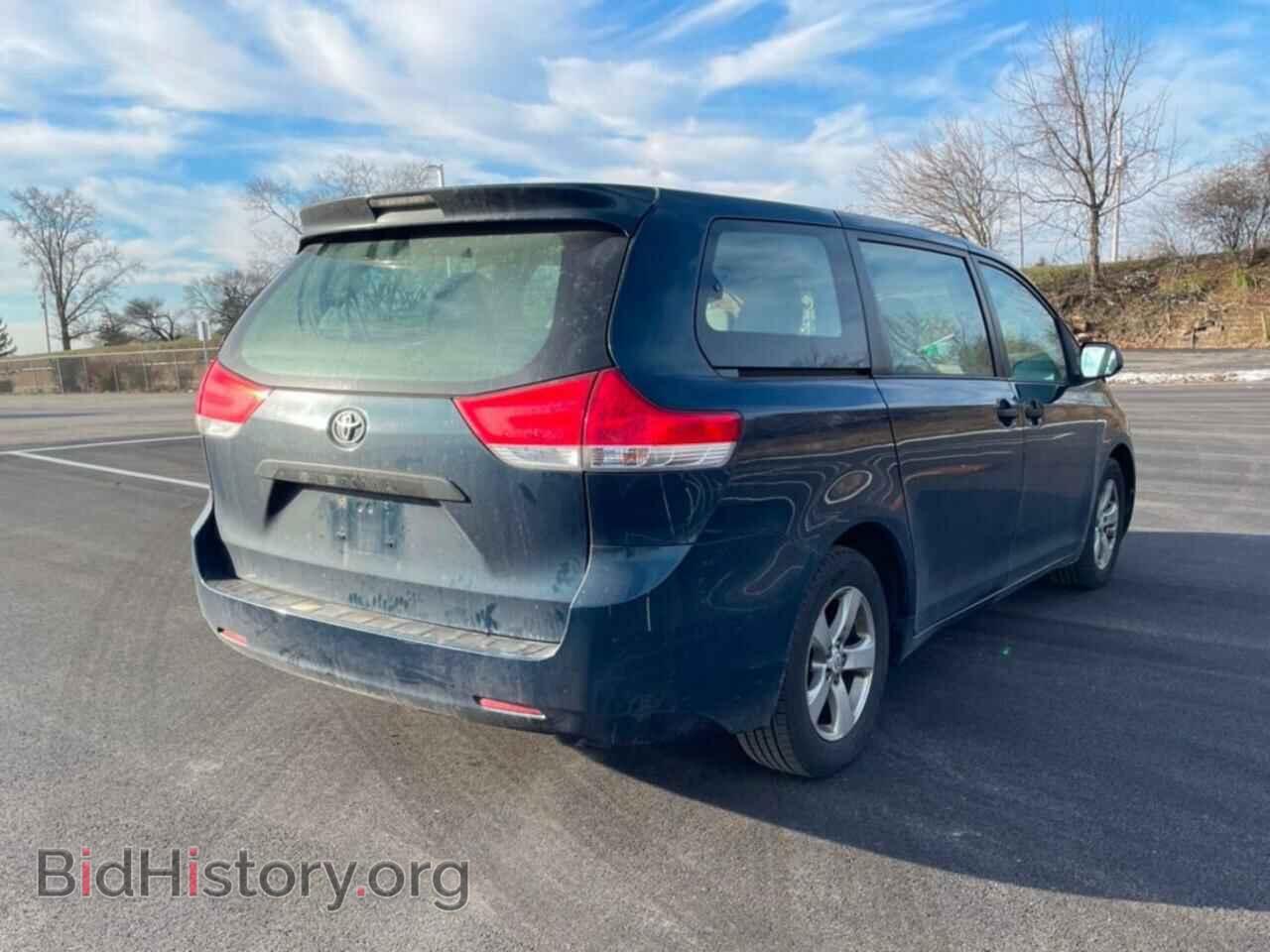2011 TOYOTA All Models - VIN: 5TDZK3DC9BS026958 - Фото 4
