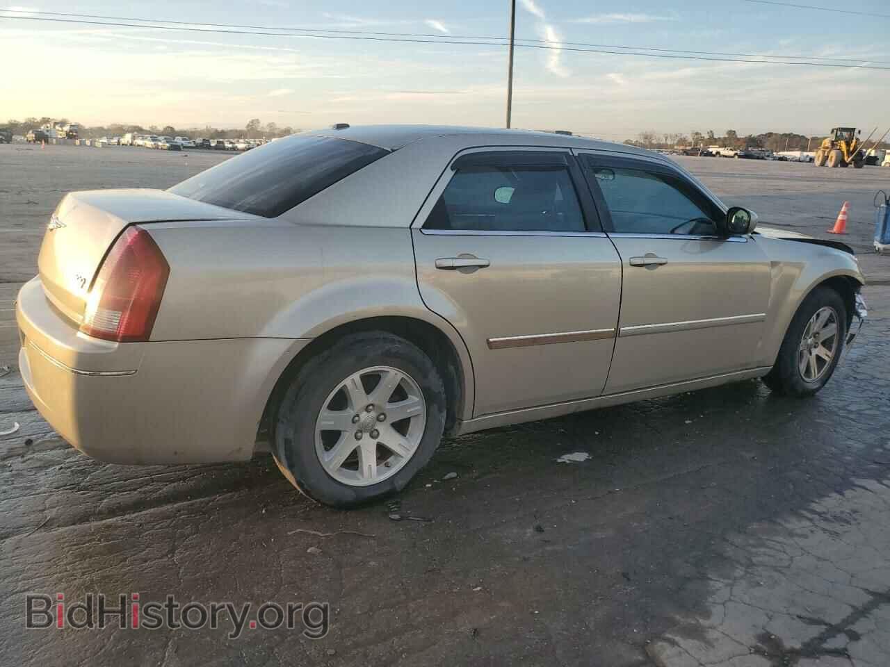 2006 CHRYSLER 300 - VIN: 2C3KA53GX6H257672 - Photo 3