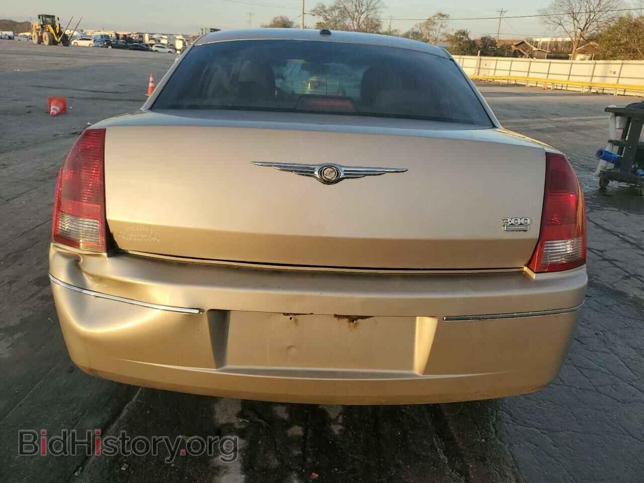 2006 CHRYSLER 300 - VIN: 2C3KA53GX6H257672 - Photo 6