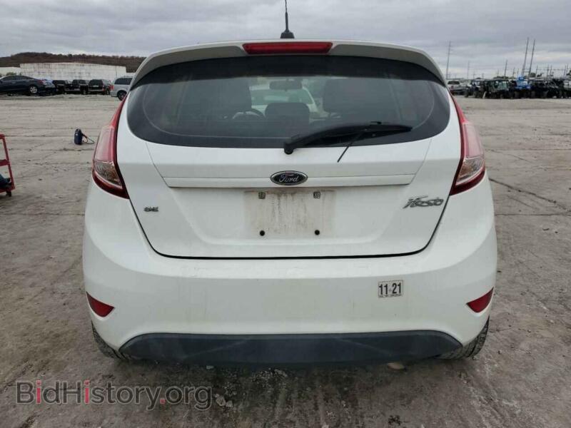 2017 Ford FIESTA (VIN 3FADP4EJ4HM104818) — фото 6 из 12