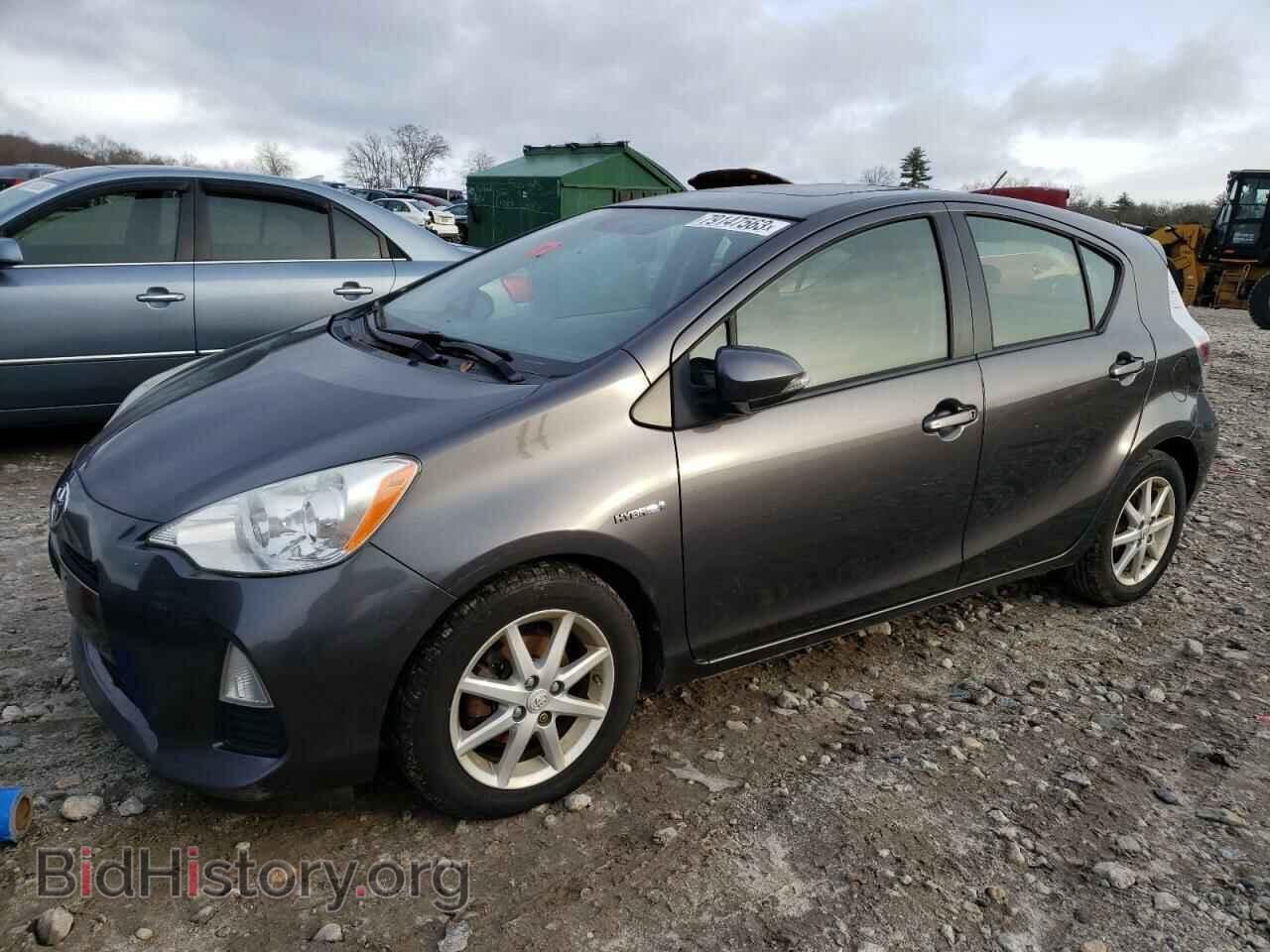Фотография JTDKDTB38E1061829 - TOYOTA PRIUS 2014