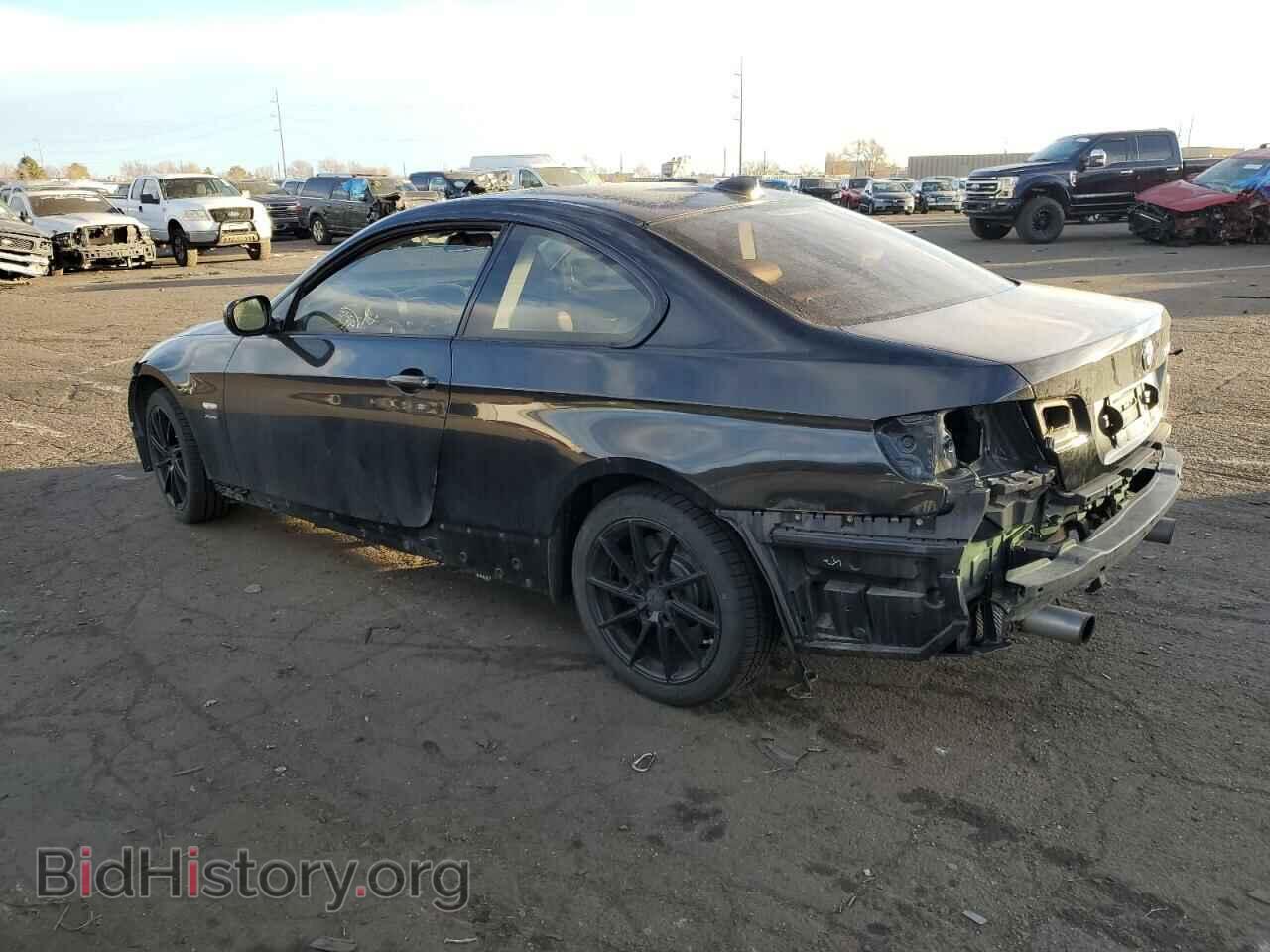 2011 BMW 3 SERIES - VIN: WBAKF9C52BE619320 - Фото 2