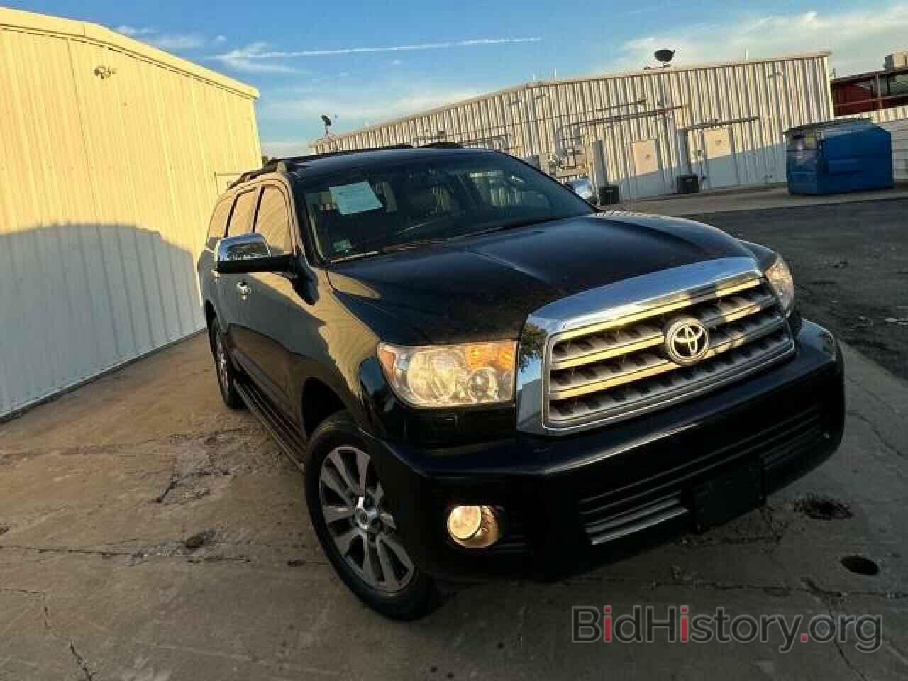 Photo 5TDKY5G10BS031925 - TOYOTA SEQUOIA 2011