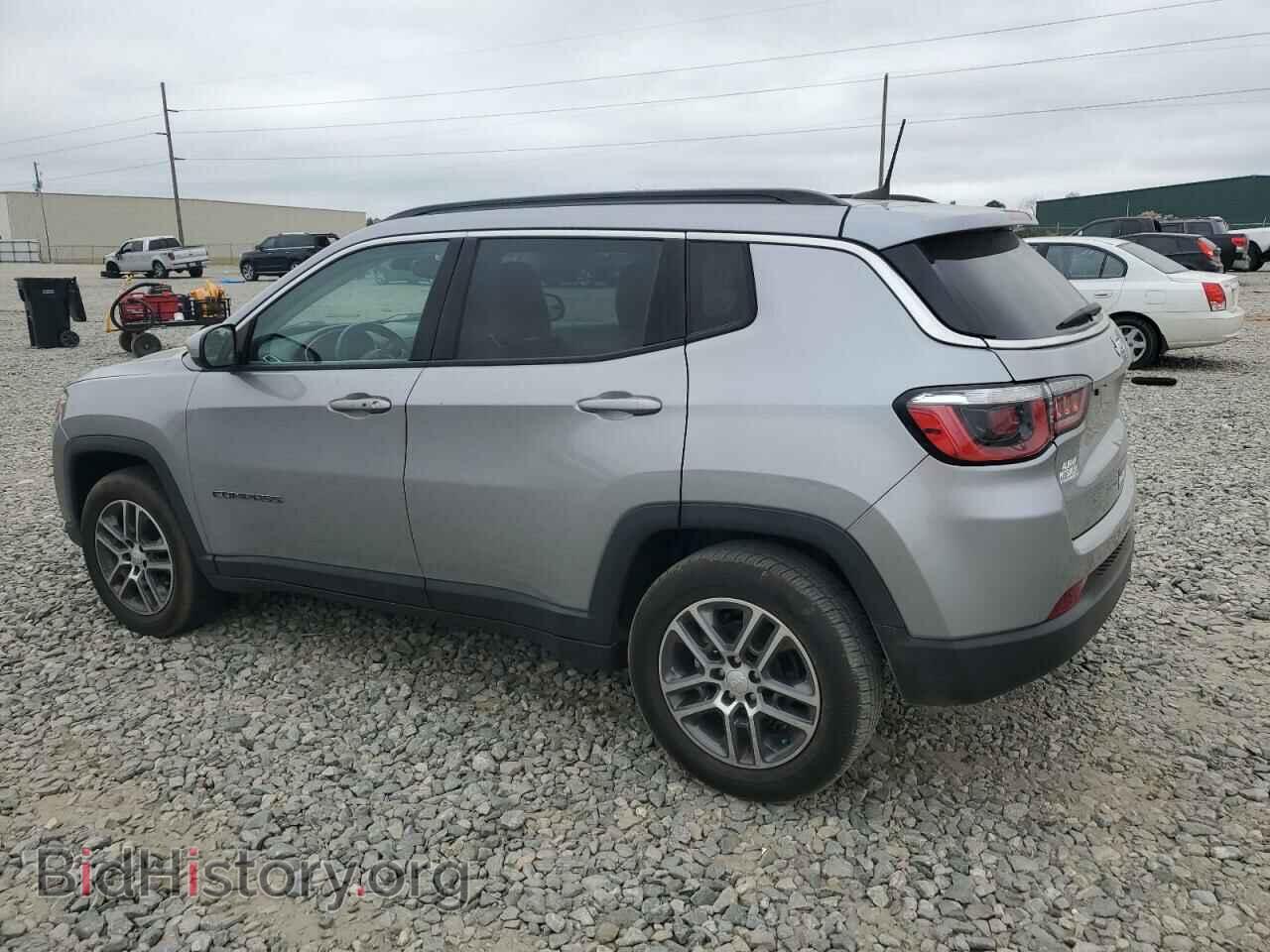 2017 JEEP COMPASS - VIN: 3C4NJCBBXHT647829 - Photo 2