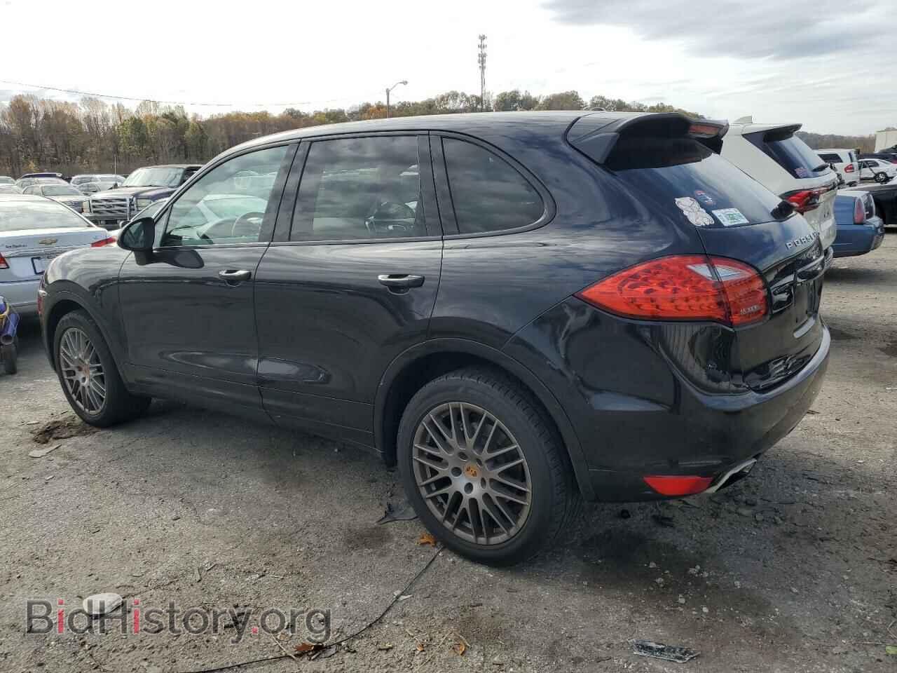 2011 PORSCHE CAYENNE - VIN: WP1AB2A20BLA42808 - Photo 2