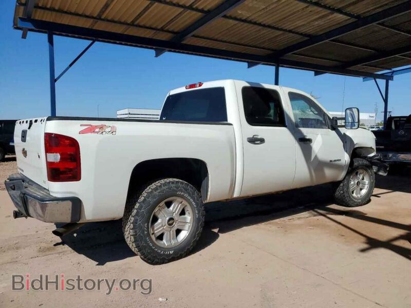 2011 Chevrolet SILVERADO (VIN 3GCPKSE33BG201848) — фото 3 из 12