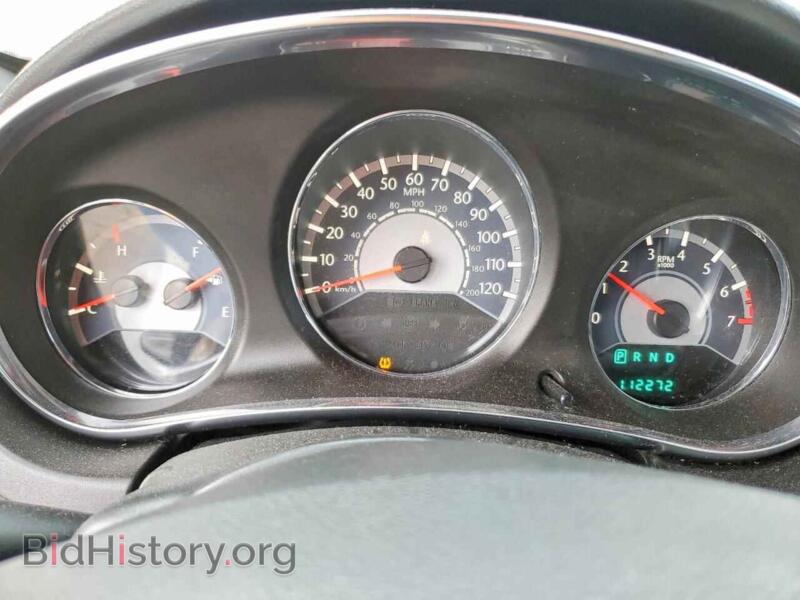 2013 Chrysler 200 (VIN 1C3CCBAG0DN728880) — photo 9 of 12