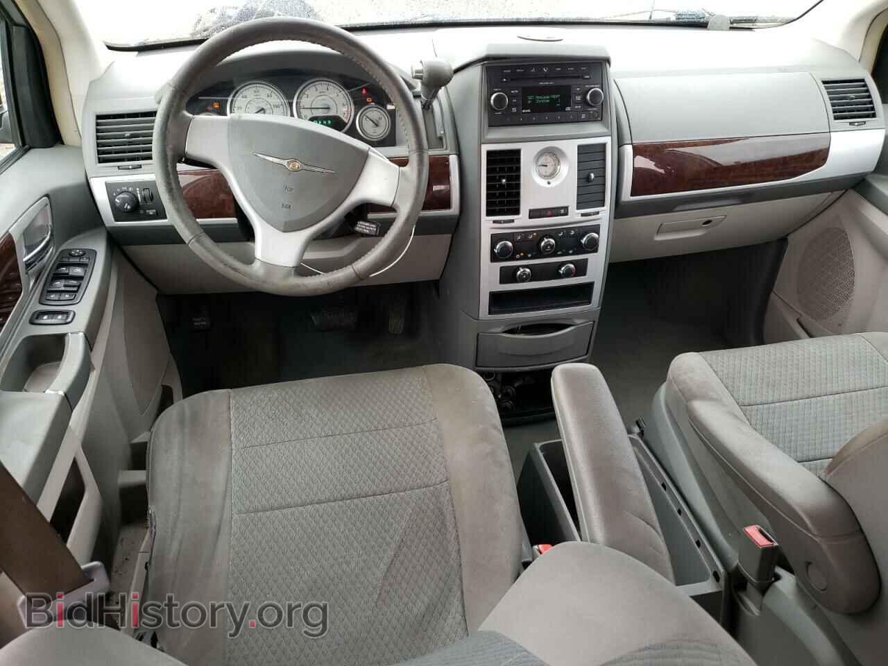 2010 CHRYSLER MINIVAN - VIN: 2A4RR5D18AR102757 - Фото 8