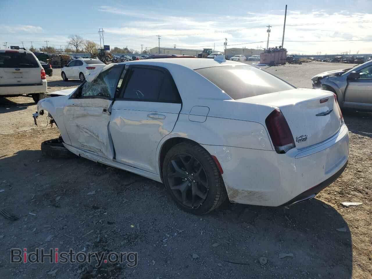 2023 CHRYSLER 300 - VIN: 2C3CCADG0PH514247 - Фото 2