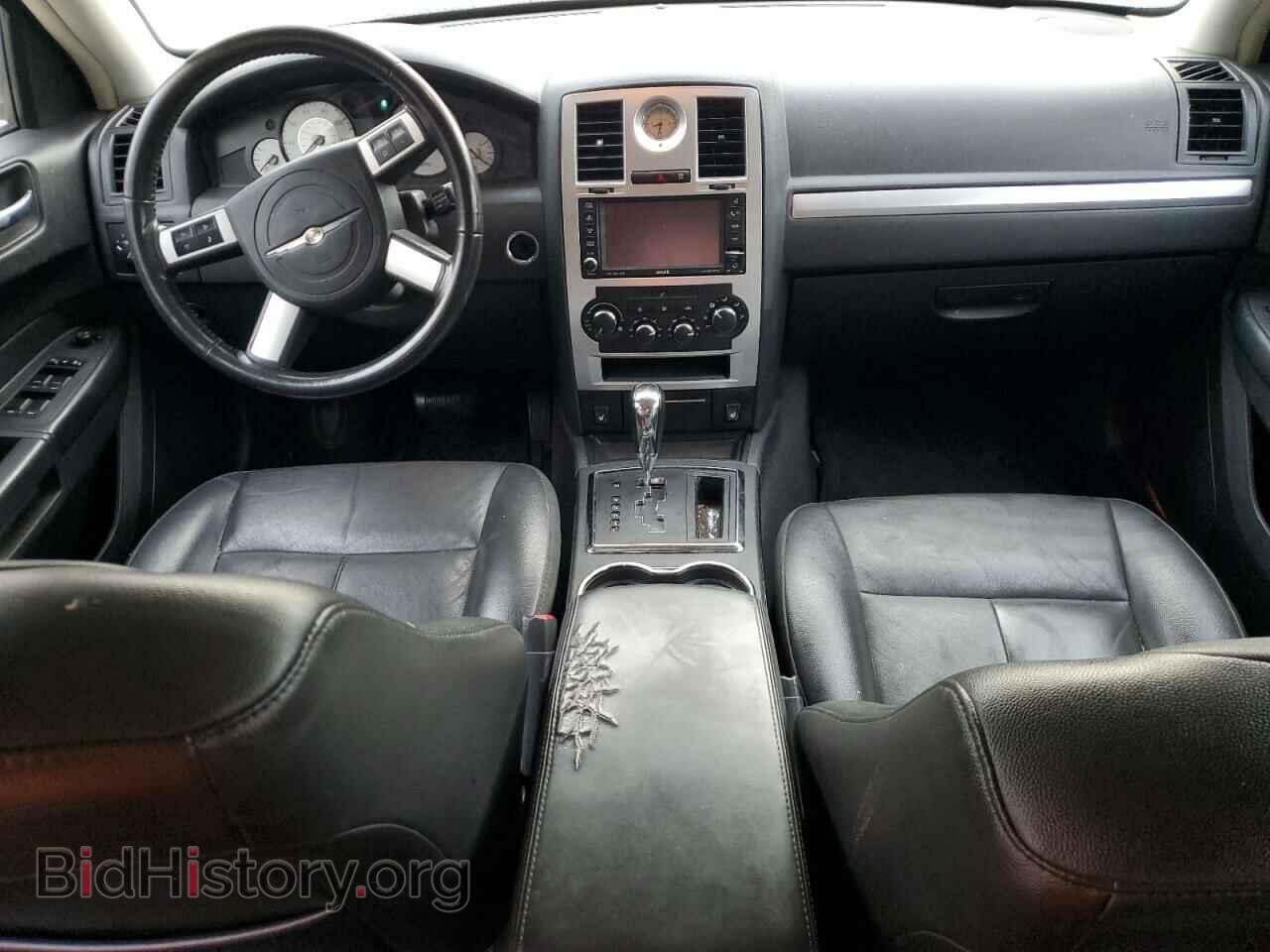 2010 CHRYSLER 300 - VIN: 2C3CA5CVXAH211156 - Фото 8